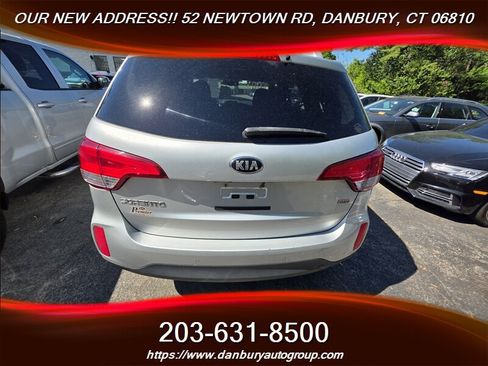 Used 2015 Kia Sorento LX AWD/4WD image 4