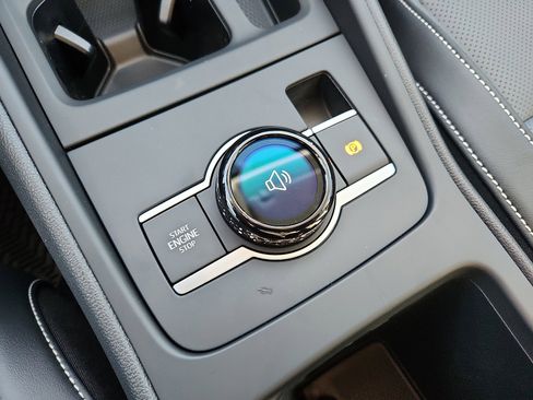 New 2026 Volkswagen Tiguan SE image 14