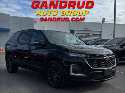 Used 2023 Chevrolet Traverse RS