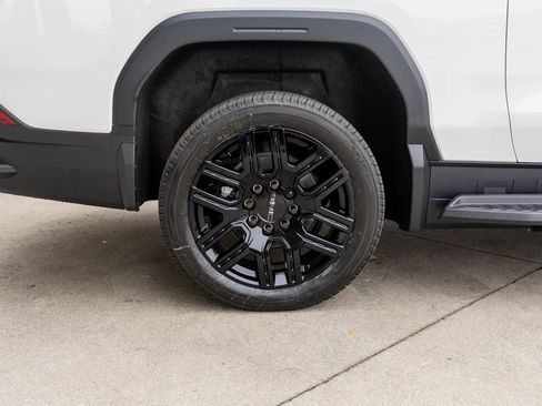 New 2026 GMC Sierra EV Elevation w/ LPO, Elevation Dark Package image 32