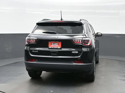 Used 2022 Jeep Compass Latitude AWD/4WD image 5