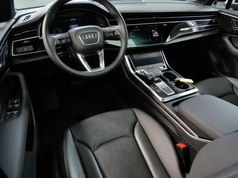 Used 2023 Audi Q7 2.0T Premium Plus w/ Premium Plus Package AWD/4WD image 2