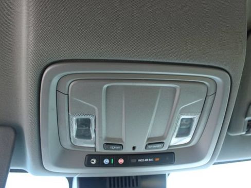 Used 2025 Chevrolet Silverado 1500 LT RWD image 24