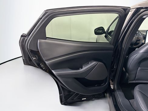 Used 2022 Ford Mustang Mach-E Select image 27