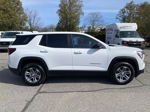 Used 2026 GMC Terrain Elevation AWD/4WD image 8