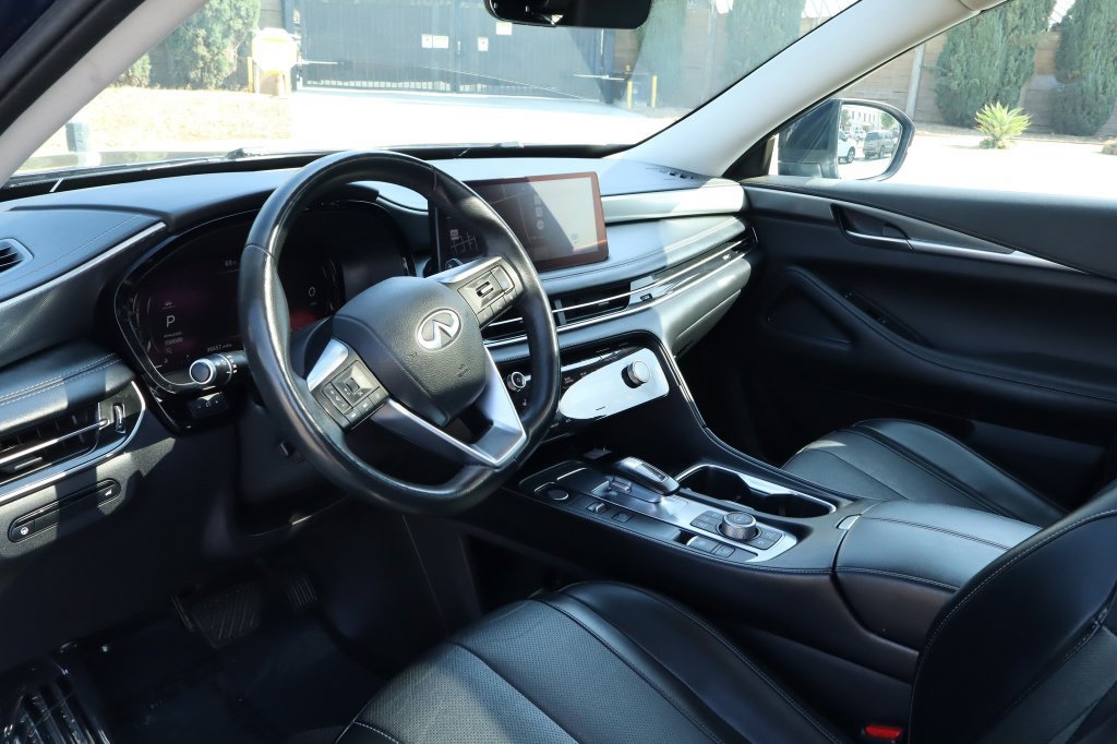 Used 2023 INFINITI QX60 Luxe w/ Cargo Package FWD image 18