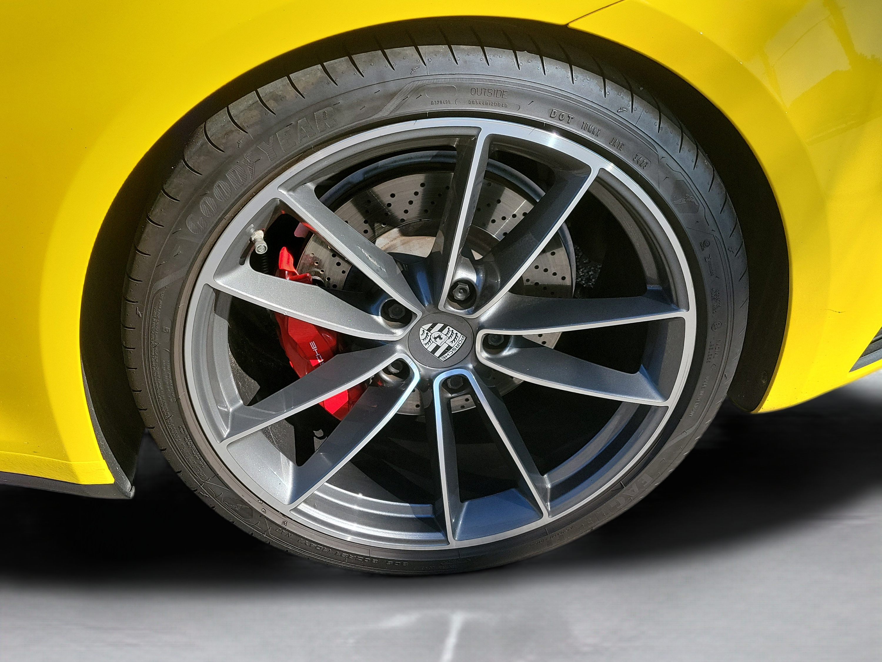 Used 2020 Porsche 911 Carrera S RWD image 26