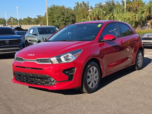 Certified 2022 Kia Rio S image 4