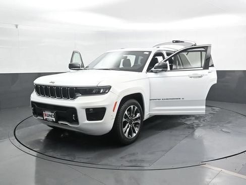 Used 2022 Jeep Grand Cherokee Overland AWD/4WD image 62
