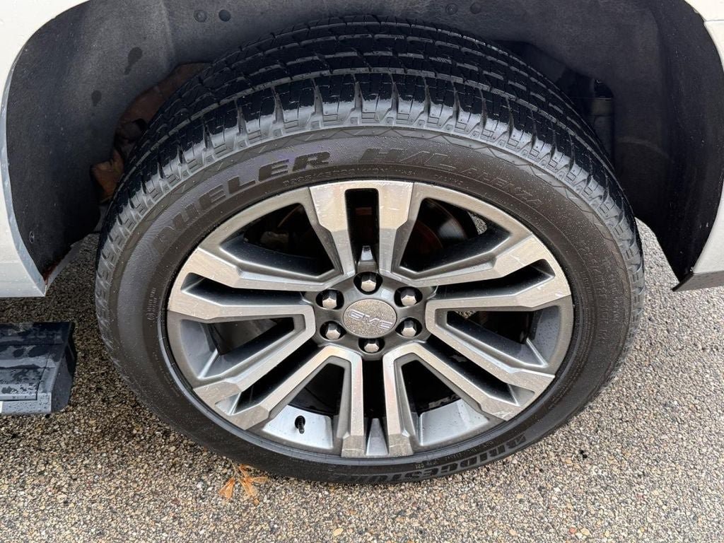 Used 2019 GMC Yukon XL Denali w/ Denali Ultimate Package AWD/4WD image 7