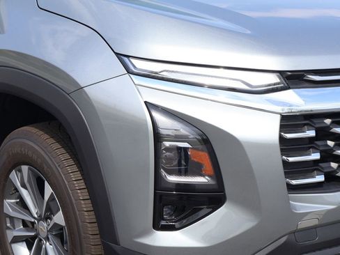 New 2026 Chevrolet Equinox LT w/ Safety and Technology Package FWD image 3