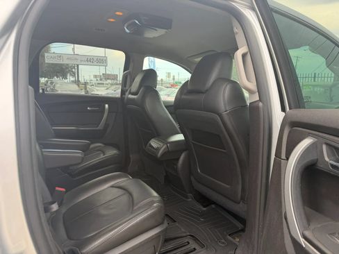 Used 2012 GMC Acadia SLT FWD image 11
