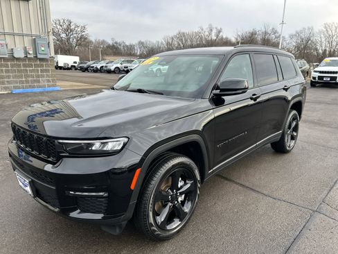 Used 2023 Jeep Grand Cherokee L Limited w/ Black Appearance Package image 8