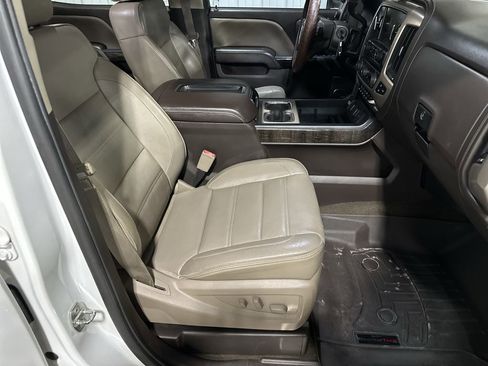 Used 2015 GMC Sierra 2500 Denali w/ Duramax Plus Package image 18