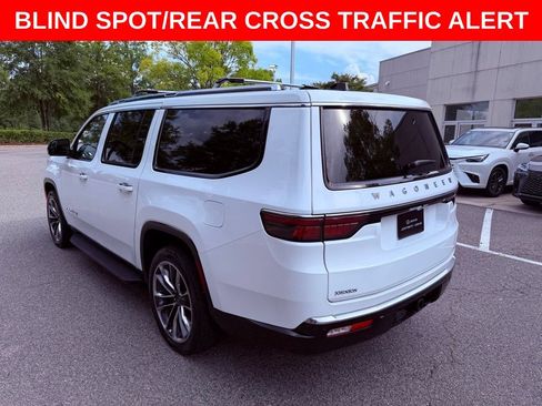 Used 2024 Jeep Wagoneer L Series II w/ Convenience Group I AWD/4WD image 5
