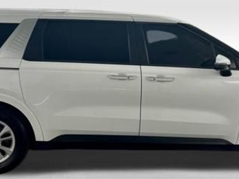 Used 2024 Kia Carnival LX FWD image 6