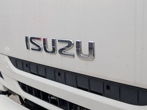Used 2020 Isuzu NPR RWD image 5