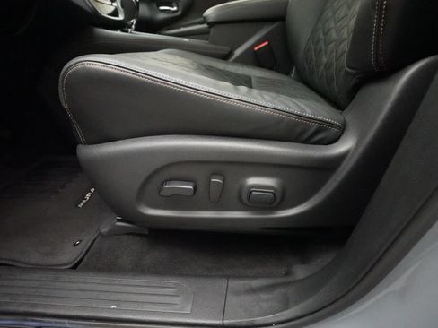 Certified 2024 Nissan Murano Platinum w/ Cargo Package AWD/4WD image 31