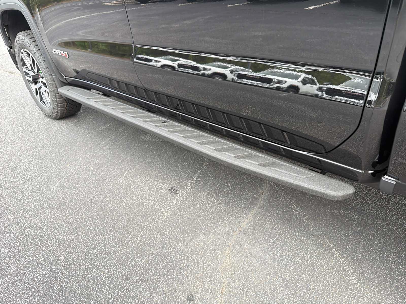 New 2026 GMC Sierra 1500 AT4 w/ AT4 Premium Package AWD/4WD image 34