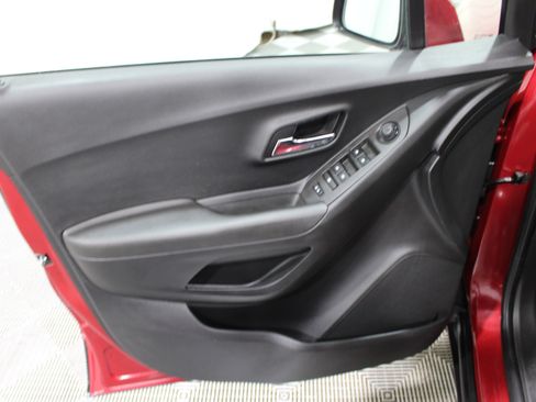 Used 2015 Chevrolet Trax LS FWD image 6