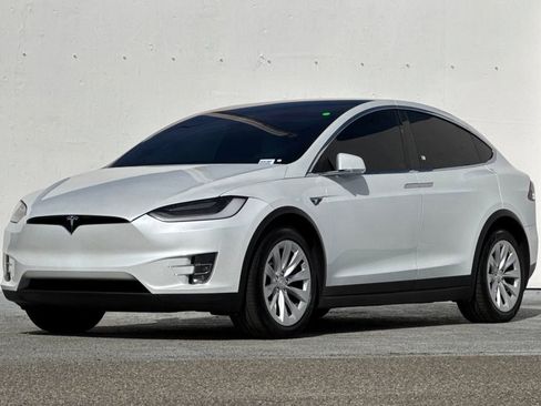 Used 2020 Tesla Model X Long Range image 7