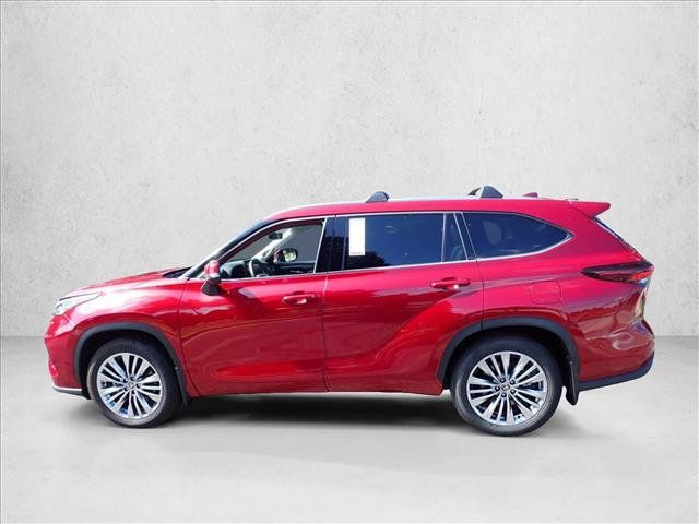 Certified 2026 Toyota Highlander Platinum AWD/4WD image 2