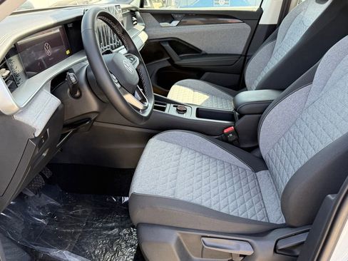 New 2025 Volkswagen Tiguan S image 13