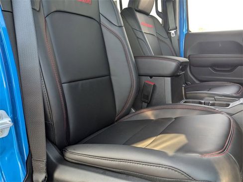 New 2025 Jeep Wrangler Unlimited Rubicon image 36