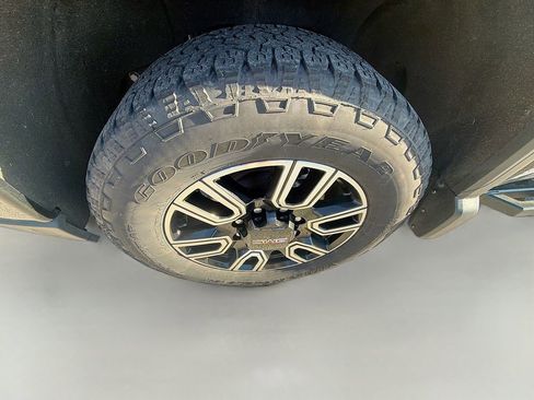 Used 2021 GMC Sierra 2500 AT4 w/ AT4 Preferred Package image 35