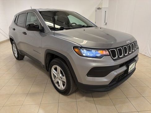 Used 2023 Jeep Compass Sport AWD/4WD image 7