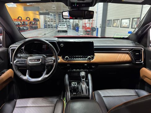 Used 2023 GMC Canyon AT4 image 14