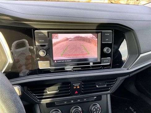 Used 2019 Volkswagen Jetta S w/ Driver Assistance Package image 18