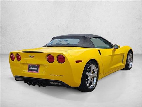 Used 2007 Chevrolet Corvette Convertible w/ Preferred Equipment Group RWD image 5