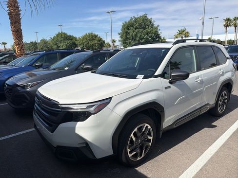 Used 2025 Subaru Forester Limited w/ Popular Package AWD/4WD image 7