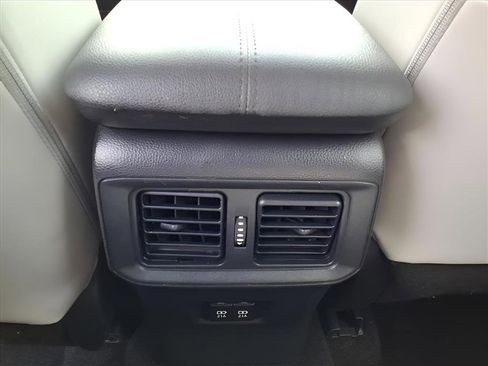 Used 2020 Toyota RAV4 XLE Premium image 20