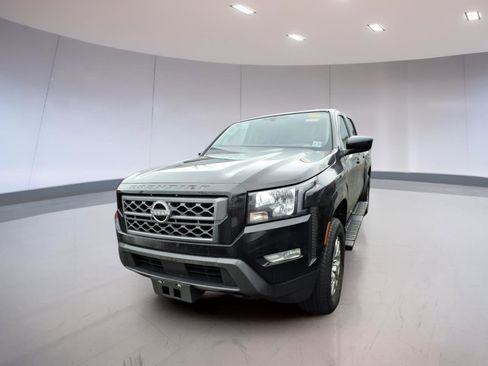 Used 2024 Nissan Frontier SV w/ SV Convenience Package image 2