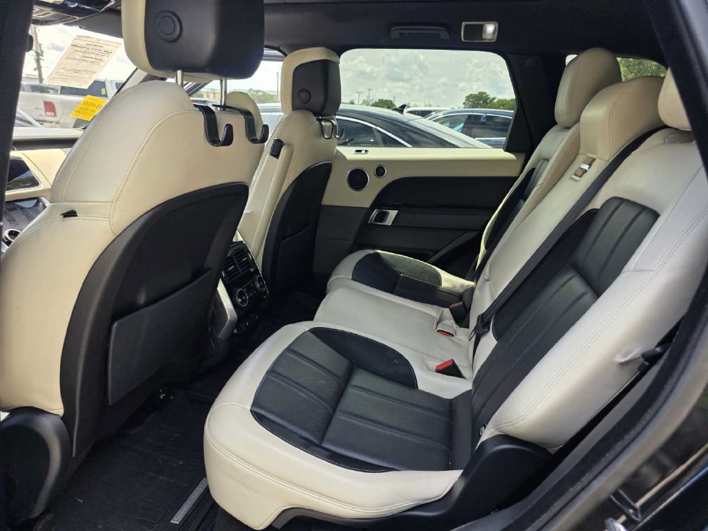 Used 2020 Land Rover Range Rover Sport HST AWD/4WD image 4
