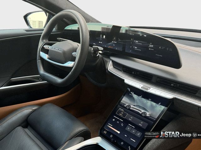 Used 2025 Lucid Air Touring AWD/4WD image 18