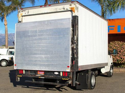 Used 2016 Chevrolet Express 4500 w/ Chrome Appearance Package RWD image 12
