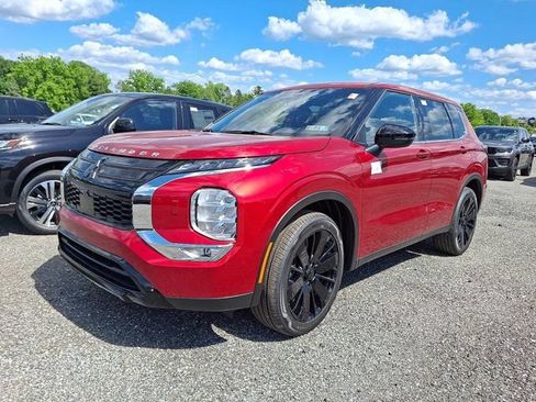 Used 2026 Mitsubishi Outlander SE AWD/4WD image 3