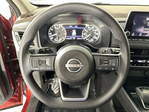 Used 2023 Nissan Rogue SV FWD image 14
