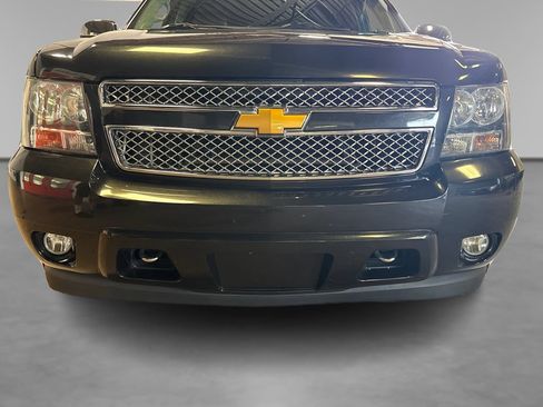 Used 2013 Chevrolet Tahoe LTZ AWD/4WD image 16