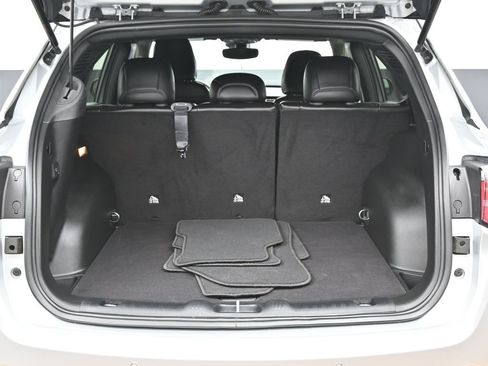 Used 2026 Jeep Compass Limited image 23