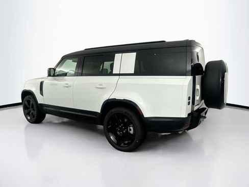 New 2026 Land Rover Defender 130 X-Dynamic SE image 7