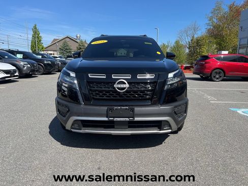 Used 2025 Nissan Pathfinder Rock Creek AWD/4WD image 2