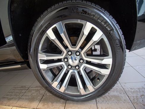 Used 2018 GMC Yukon Denali w/ Denali Ultimate Package image 25