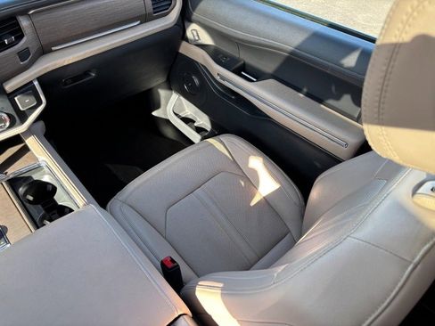 Used 2024 Ford Expedition Max Limited image 23