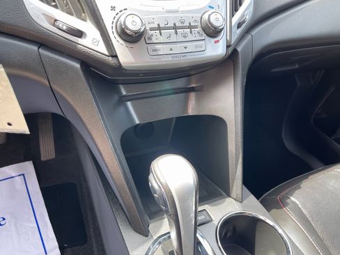 Used 2011 GMC Terrain SLT image 26