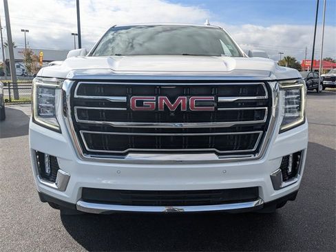 Used 2021 GMC Yukon SLT w/ SLT Premium Package image 9