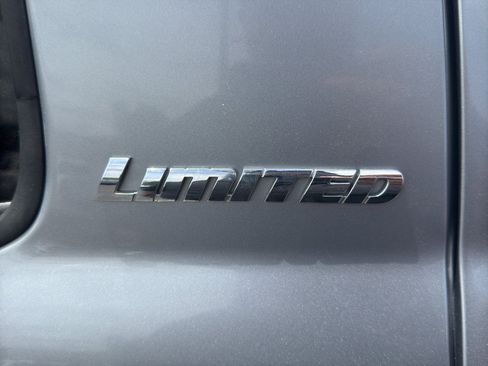 Used 2012 Toyota Tundra Limited w/ Memory Pkg AWD/4WD image 39